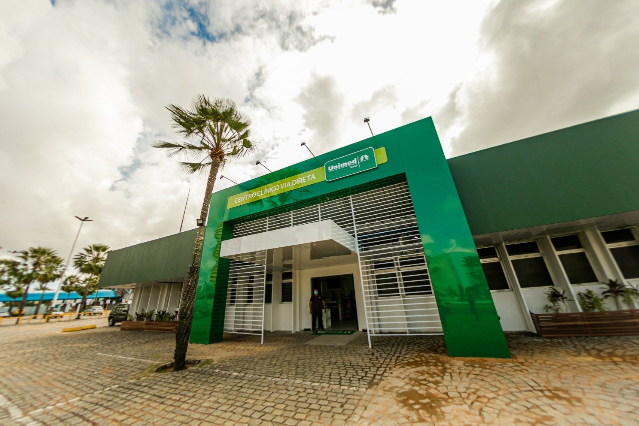 Fachada do Centro Clínico Unimed Via Direta